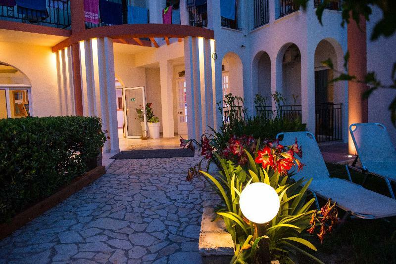 Silver Beach Hotel And Annexe Apartments (Adults Only) Roda  Exteriér fotografie