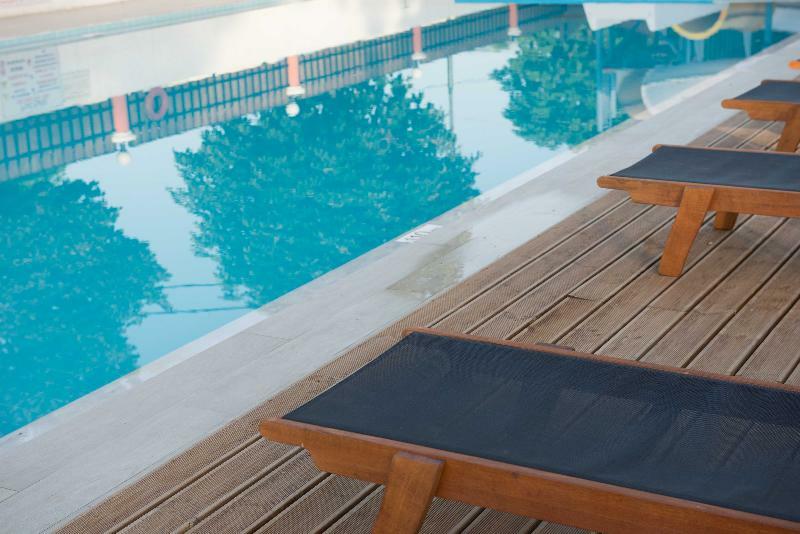 Silver Beach Hotel And Annexe Apartments (Adults Only) Roda  Exteriér fotografie